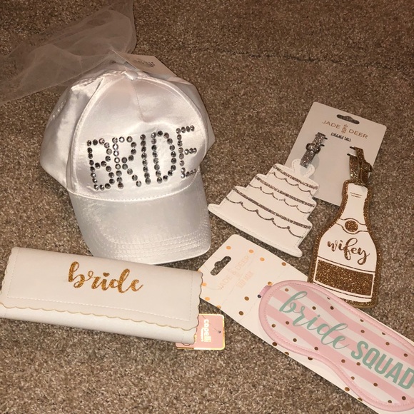 Bride Set - Picture 2 of 8